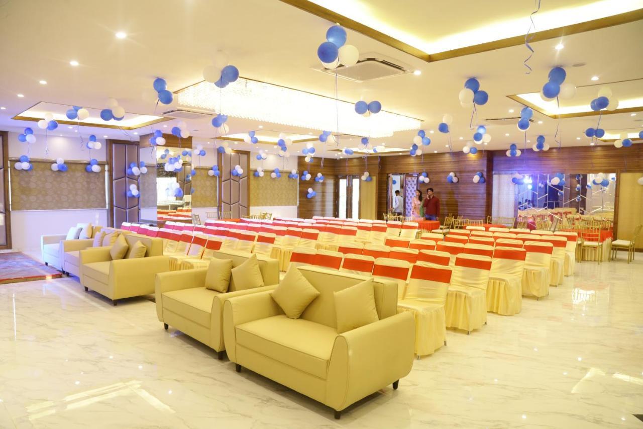 The Eleganza Hotel Jhajra Luaran gambar