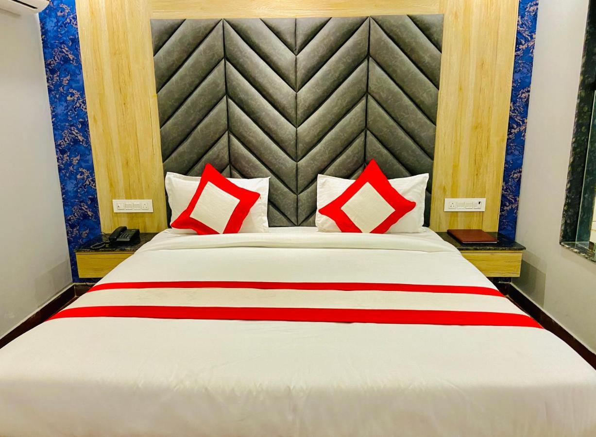 The Eleganza Hotel Jhajra Luaran gambar