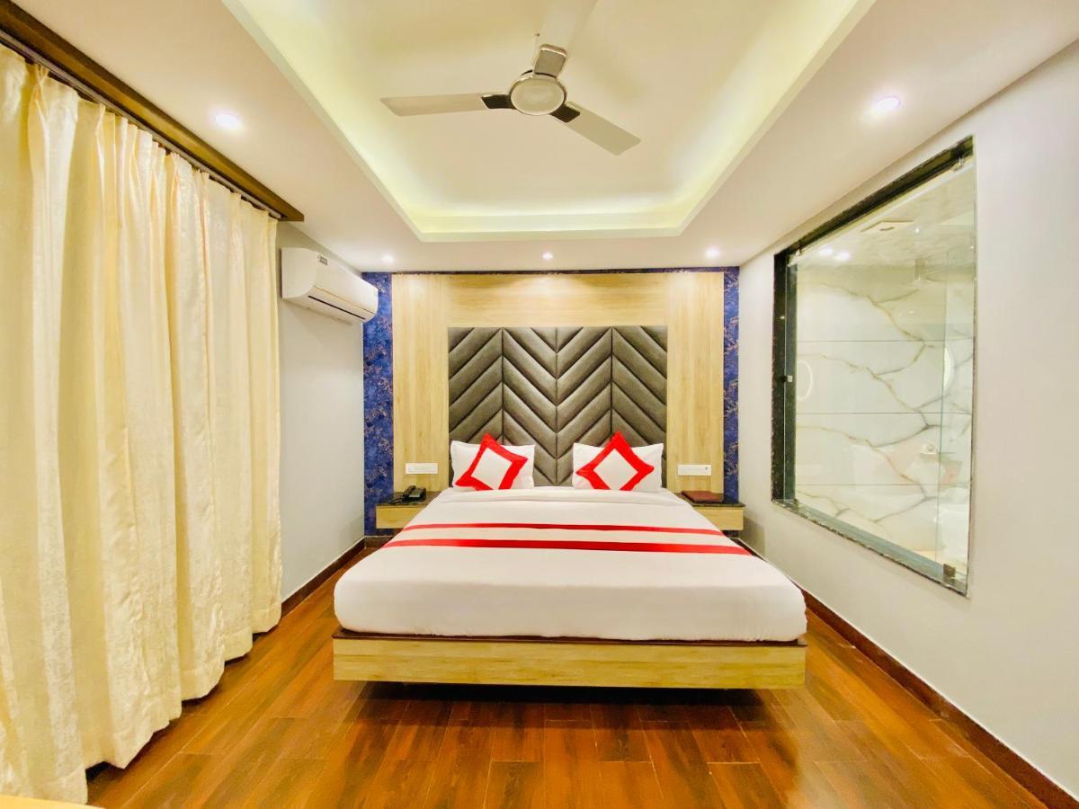 The Eleganza Hotel Jhajra Luaran gambar