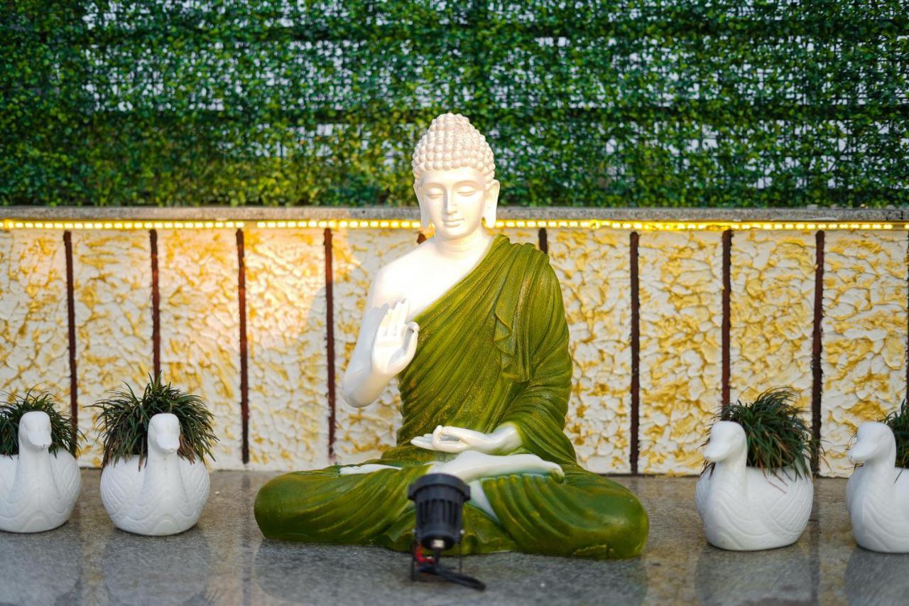 The Eleganza Hotel Jhajra Luaran gambar
