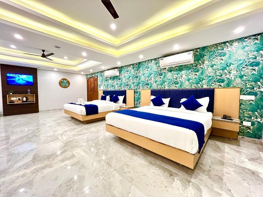 The Eleganza Hotel Jhajra Luaran gambar